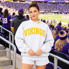 Vikings Chest Appliqué Mock Neck Sweatshirt | Vintage