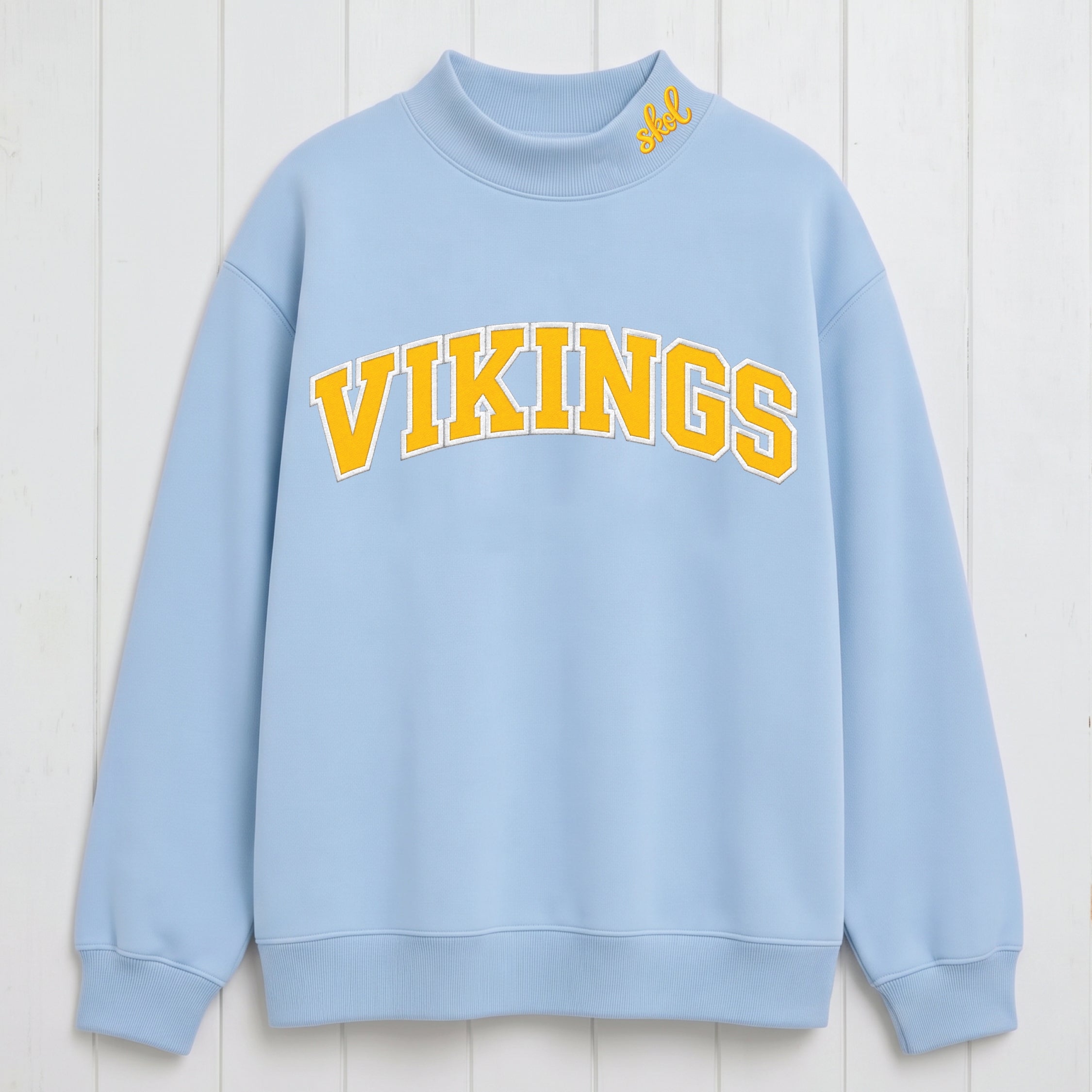 Vikings Chest Appliqué Mock Neck Sweatshirt | Vintage